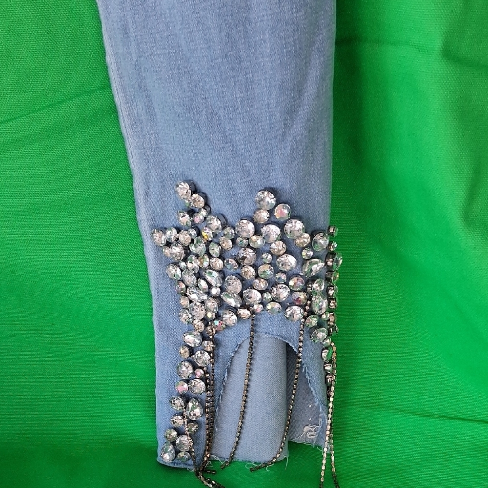 Jolie Light Blue Cropped Jeans with Rhinestone Hem - Picture 5 of 7